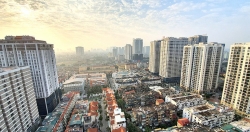 Giá nhà Việt Nam tăng, chuyên gia nói đắt đến mức "trúng số mới mua nổi"