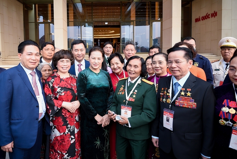 Anh hùng lao động Thái Hương: “Phải làm một bếp ăn tử tế cho người Việt”