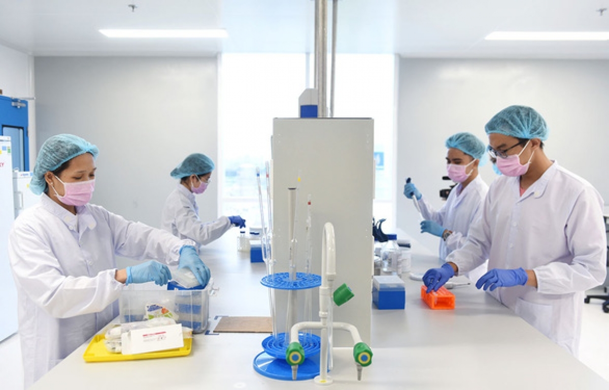 Một công đoạn trong quá trình nghiên cứu sản xuất vaccine chống Covie-19 tại Công ty Cổ phần công nghệ sinh học dược Nanogen.