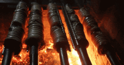 Đặc sản thịt bọc đòn tre, nướng trên than suốt 4 tiếng ở ngôi làng cổ