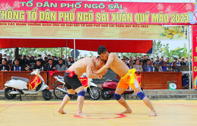 Sôi động giải vật đầu năm ở tổ dân phố Ngô Sài Thị trấn Quốc Oai