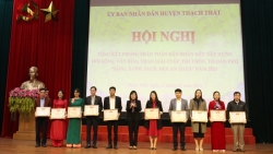 thach that bieu duong tap the ca nhan tieu bieu trong xay dung van hoa