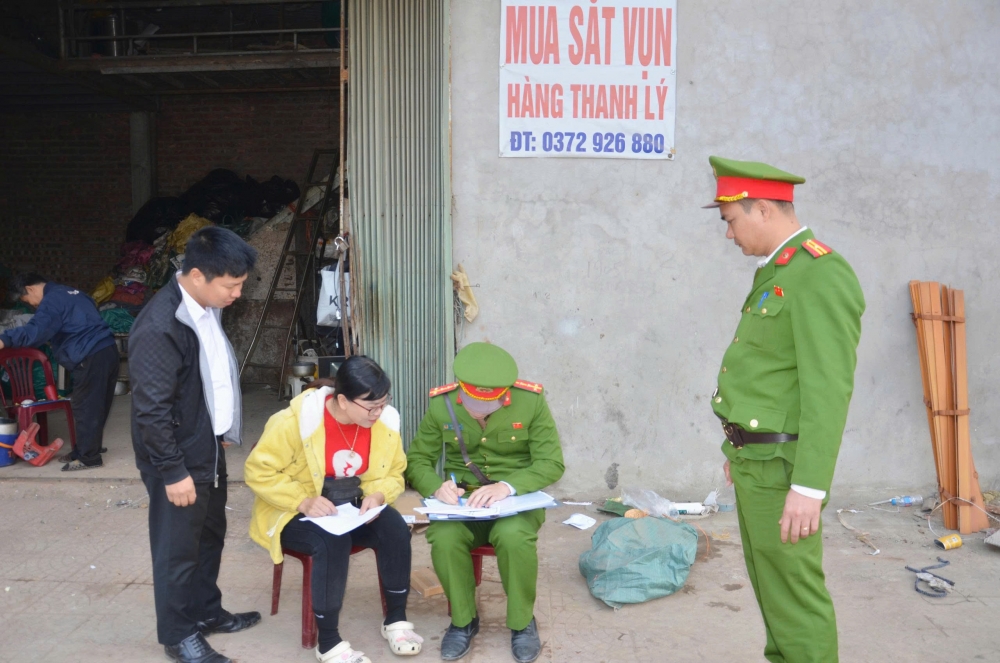 Phường Tùng Thiện ra quân lập lại trật tự, kỷ cương, văn minh đô thị