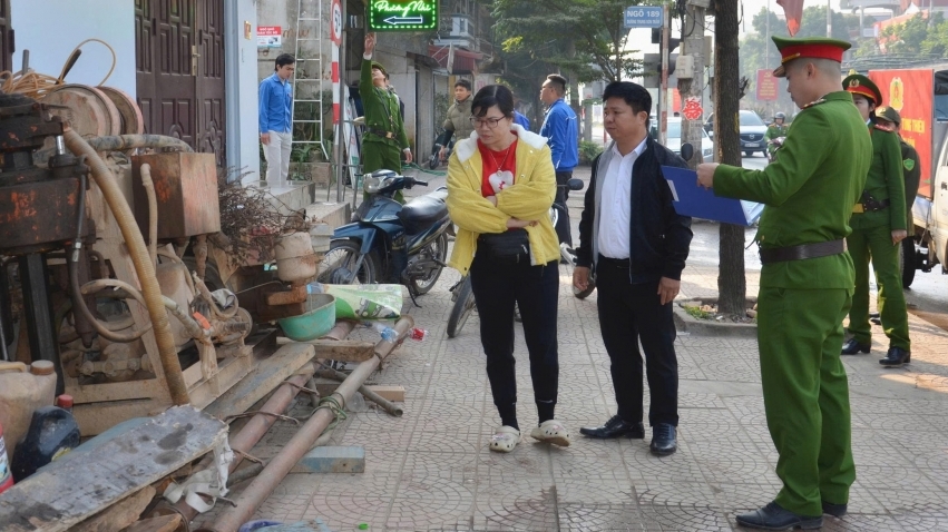 Phường Tùng Thiện ra quân lập lại trật tự, kỷ cương, văn minh đô thị