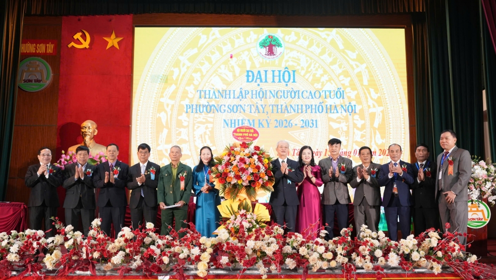 Người cao tuổi phường Sơn Tây phát huy tinh thần 