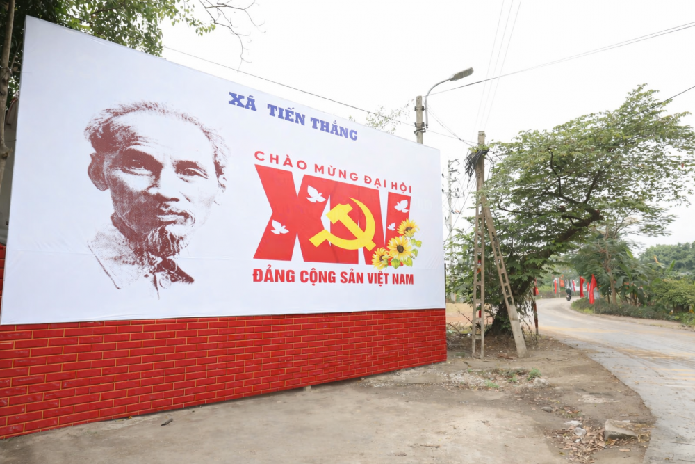 Xã Tiến Thắng rực rỡ cờ hoa chào mừng Đại hội Đảng lần thứ XIV