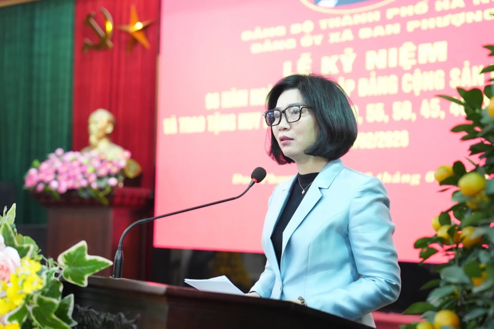 Phó Bí thư Thành ủy, Chủ tịch HĐND TP Phùng Thị Hồng Hà phát biểu tại buổi lễ. Phó Bí thư Thành ủy, Chủ tịch HĐND TP Phùng Thị Hồng Hà phát biểu tại buổi lễ.