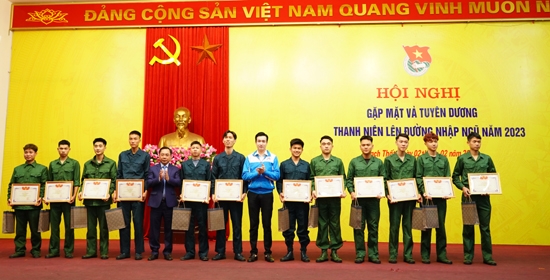 Hà Nội: Thanh niên huyện Thạch Thất sẵn sàng lên đường nhập ngũ