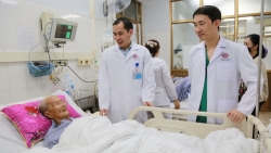 Quảng Ninh: Phẫu thuật lấy sỏi ống mật chủ cho cụ ông gần 100 tuổi