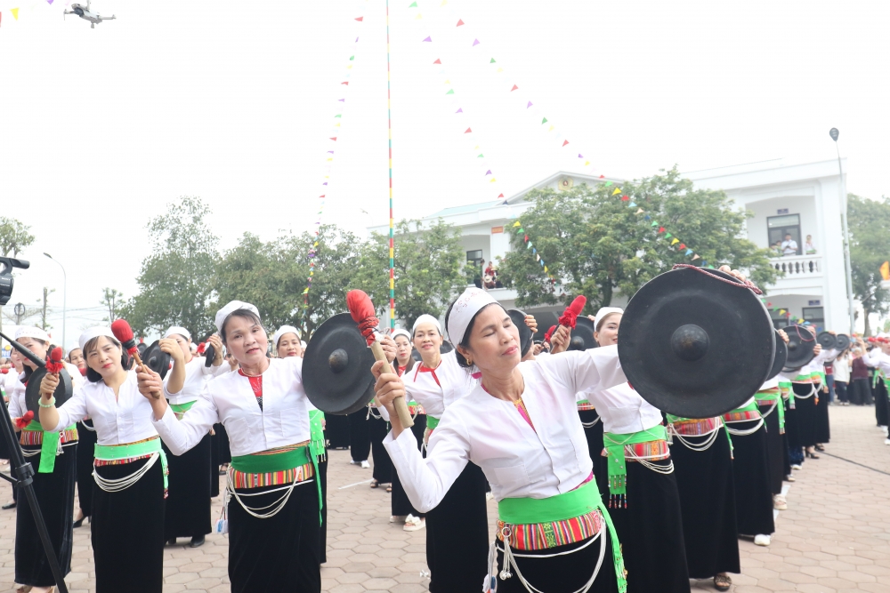 Chiêng Mường Đây là nét đẹp được những người dân duy trì, vừa góp phần phát huy bản sắc văn hóa dân tộc từ ngôn ngữ, trang phục, những nét cơ bản về phong tục, tập quán, tín ngưỡng, nếp nghĩ, cách làm trong sinh hoạt hàng ngày, các giá trị nghệ thuật 