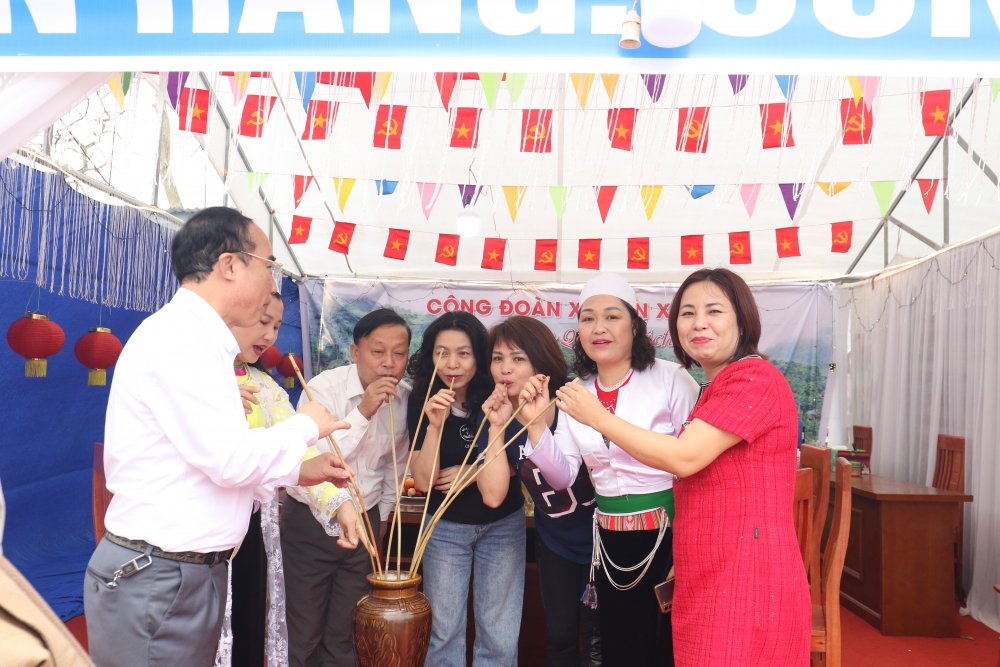 Độc đáo Ngày hội văn hoá, ẩm thực dân tộc Mường tại Thạch Thất