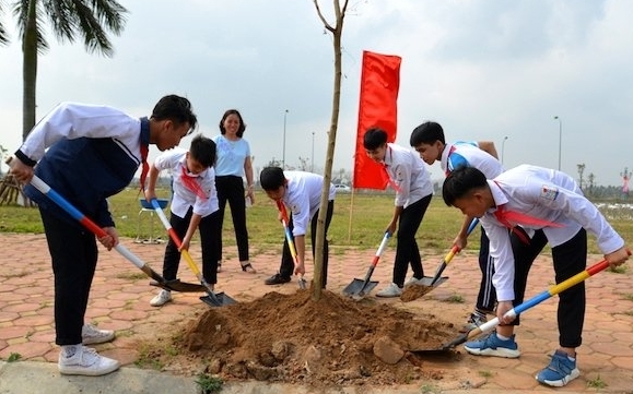 Giáo dục ý nghĩa Tết trồng cây cho học sinh huyện Mê Linh