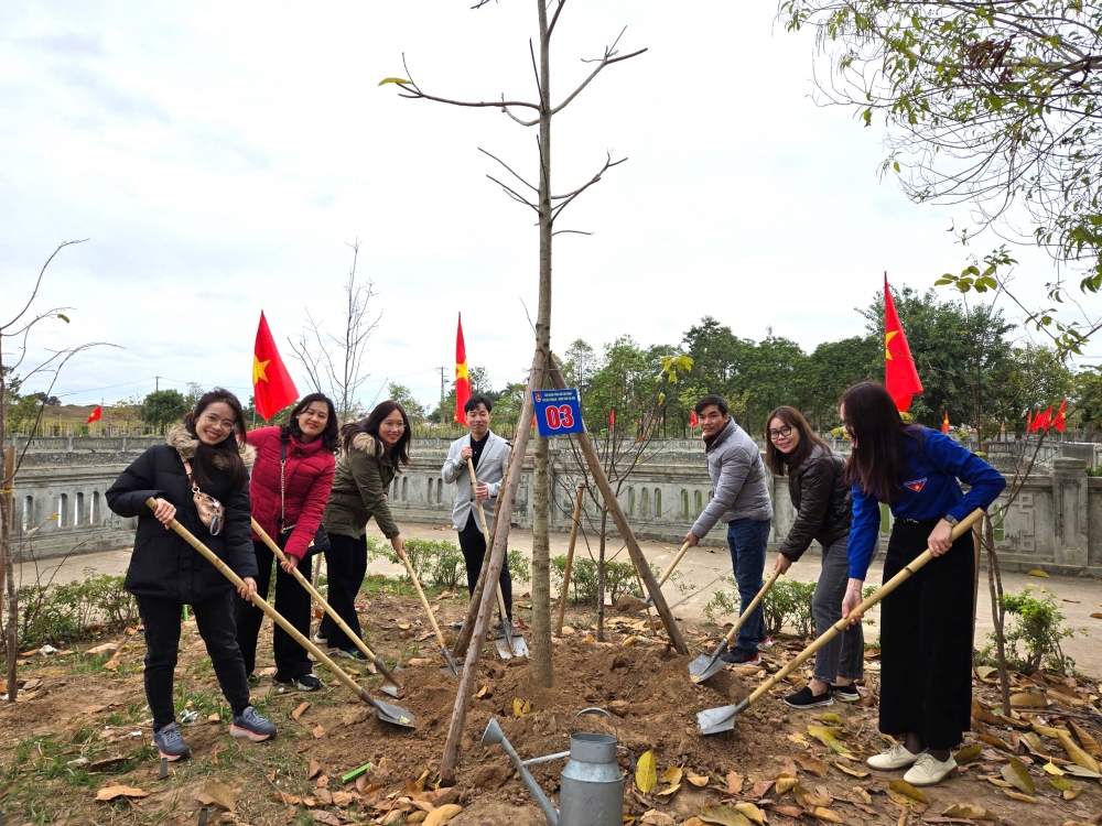 Sở Quy hoạch - Kiến trúc Hà Nội hưởng ứng Tết trồng cây