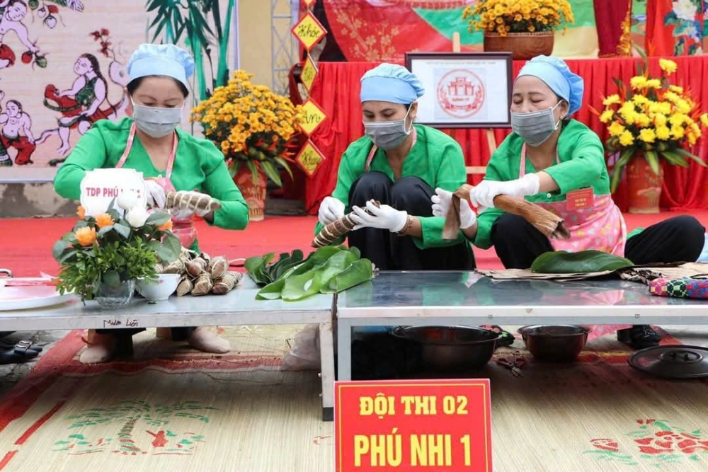 Bánh tẻ Phú Nhi - món ngon nức tiếng xứ Đoài