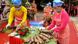 Bánh tẻ Phú Nhi - món ngon nức tiếng xứ Đoài