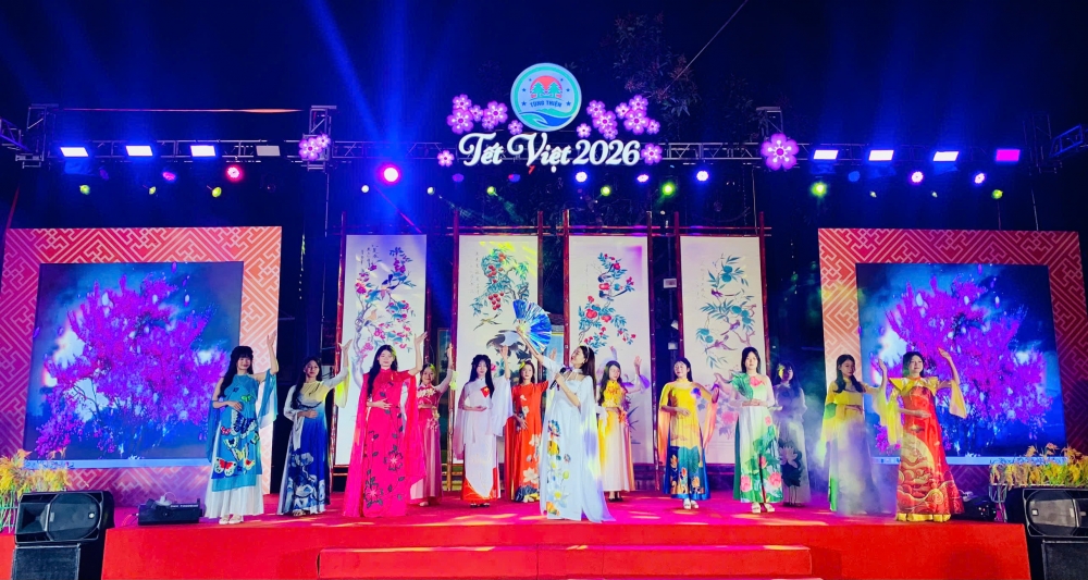 Các hoạt động văn nghệ rộn ràng sắc Xuân. Các hoạt động văn nghệ rộn ràng sắc Xuân.