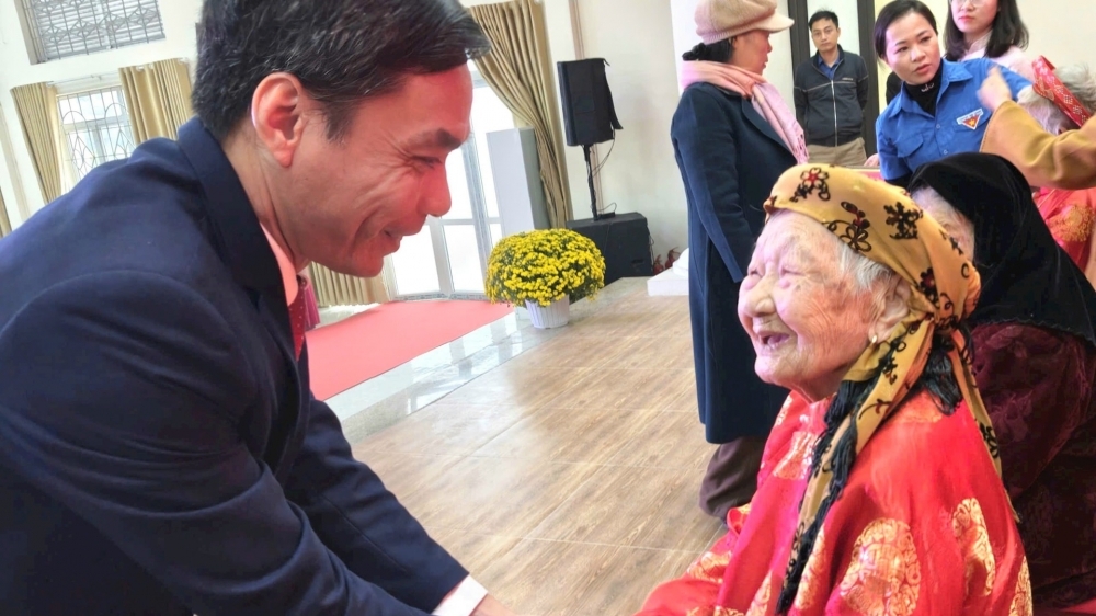 Lời chúc mùa Xuân trường thọ đến với người cao tuổi Đoài Phương