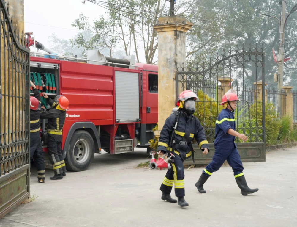 Thượng Phúc diễn tập PCCC&CNCH tại khu dân cư thôn Đông Cứu