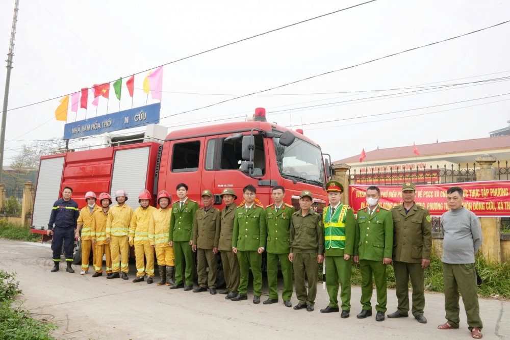 Thượng Phúc diễn tập PCCC&CNCH tại khu dân cư thôn Đông Cứu