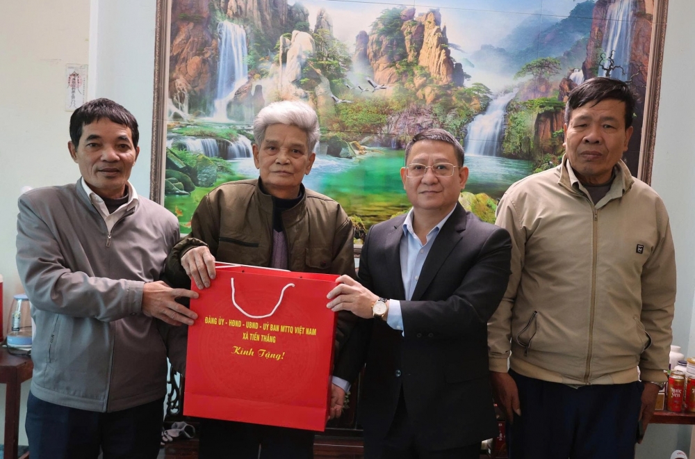 Tiến Thắng huy động nguồn lực xã hội chăm lo Tết cho nhân dân