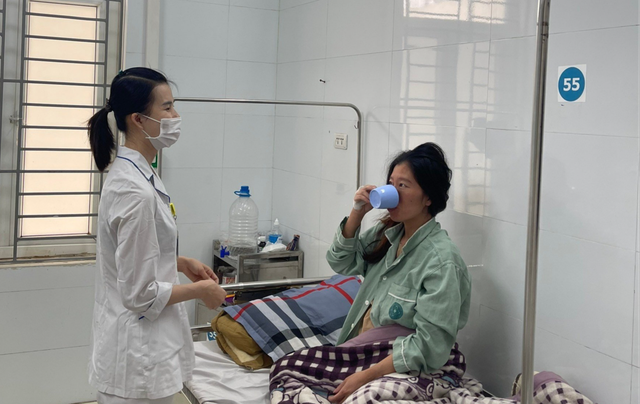 Sốt xuất huyết tăng ở Hà Nội, hướng dẫn cách điều trị tại nhà