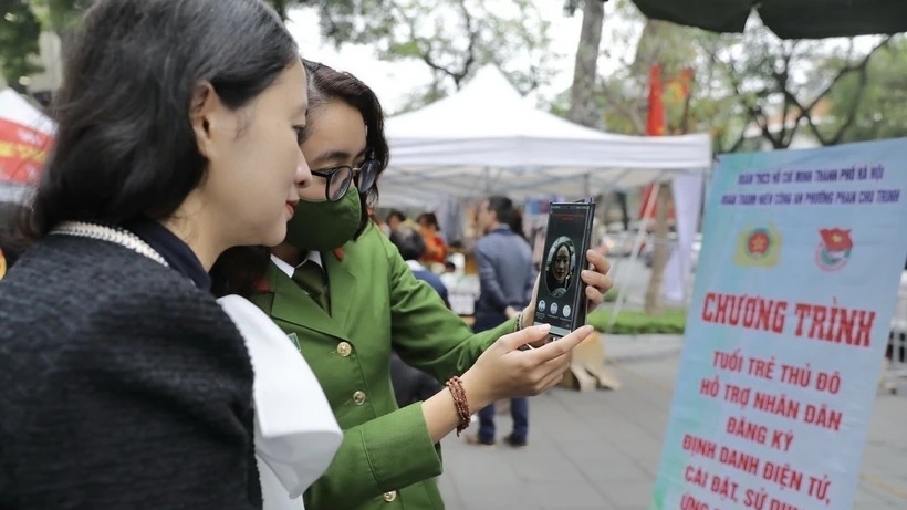 Chuyển đổi số - nhiệm vụ sống còn của Hà Nội