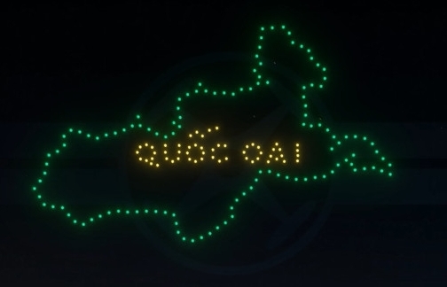 Quốc Oai: Du khách thưởng thức Drone light tại lễ khai hội chùa Thầy 2024