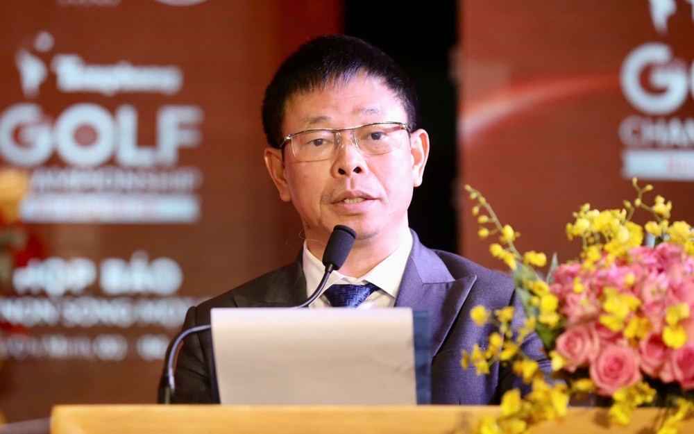 Nhà báo Phùng Công Sưởng - Tổng biên tập báo Tiền Phong, Trưởng Ban tổ chức Giải Tiền Phong Golf Championship - Non sông một dải.