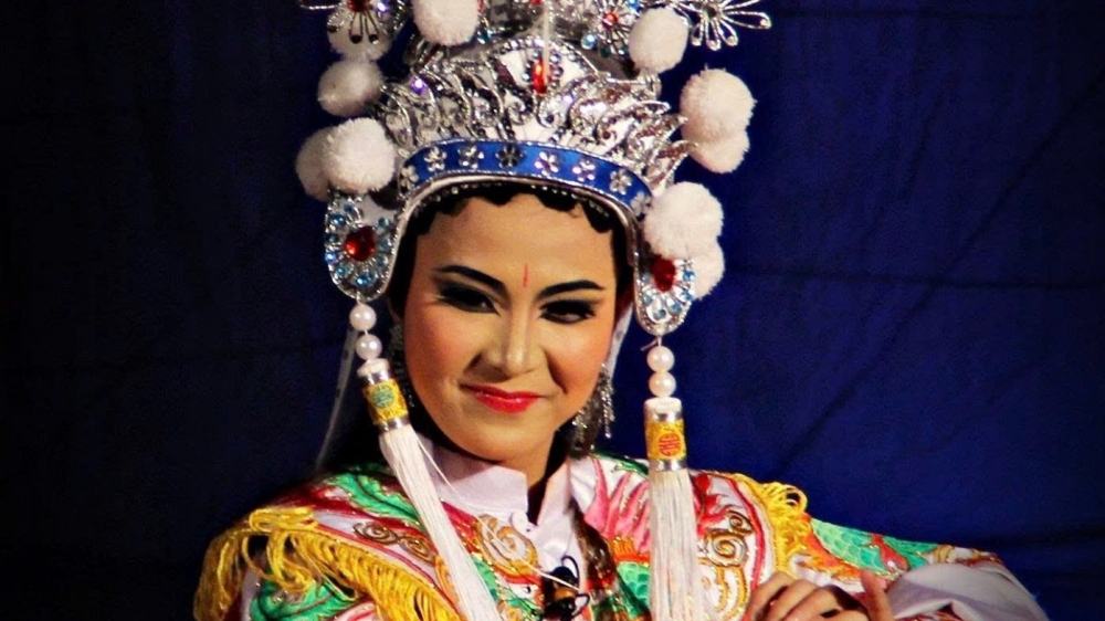 Bài 2: Mò mẫm tìm lối ra cho nghệ thuật truyền thống