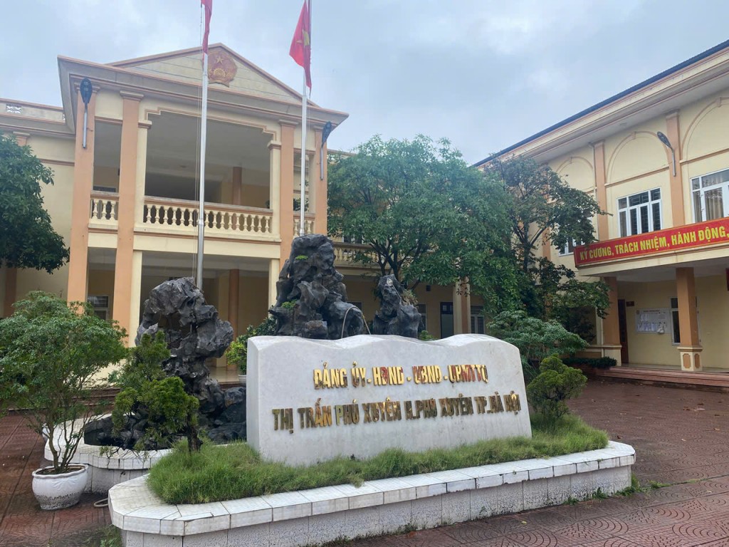 Trụ sở UBND thị trấn Phú Xuyên