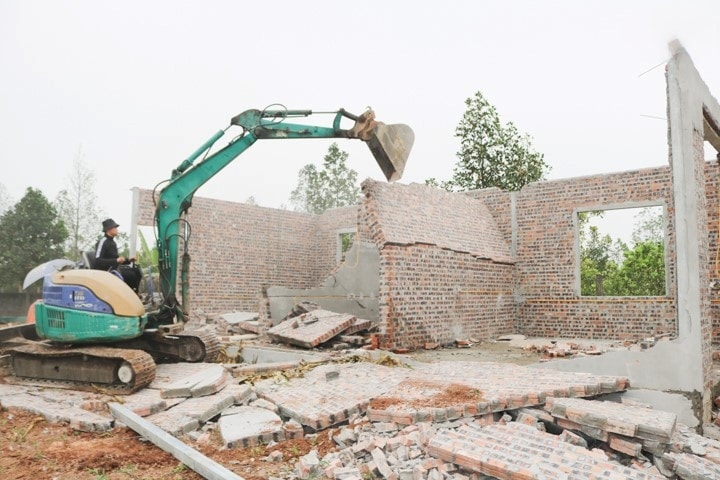 Kiên quyết xử lý các vi phạm đất đai, trật tự xây dựng