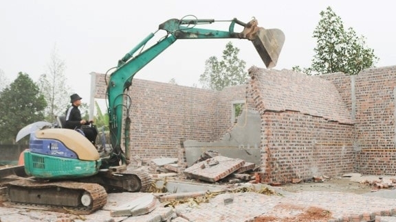 Quốc Oai đình chỉ nhiệm vụ điều hành của 3 Chủ tịch xã