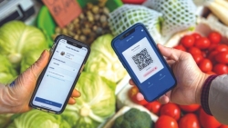 Mê Linh: Khi người dân đi chợ không mang tiền mặt không còn là chuyện lạ