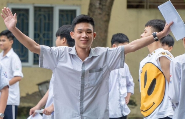 Học sinh Mê Linh thuận lợi trải qua ngày thi đầu tiên