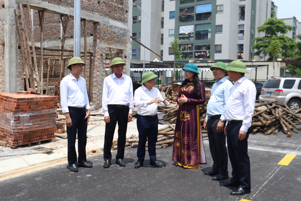 Lãnh đạo huyện Mê Linh báo cáo tiến độ thực hiện các dự án tái định cư