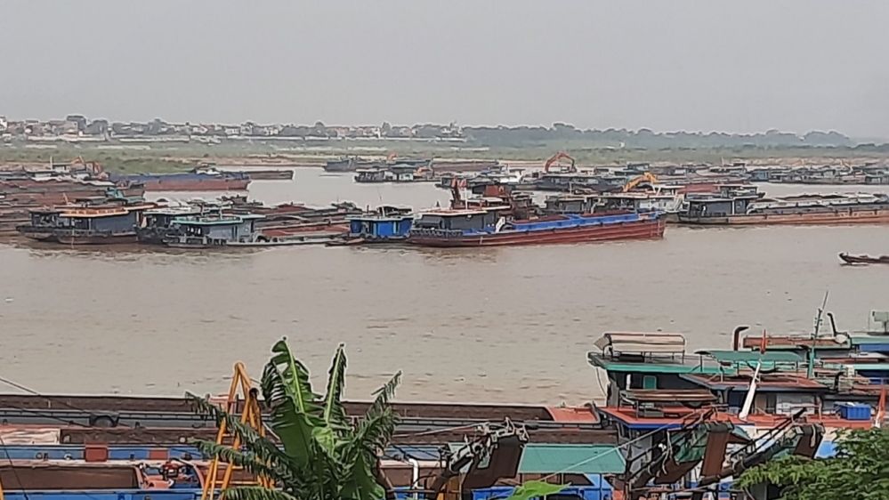 Tỉnh Phú Thọ yêu cầu Công ty Tiến Nga dừng khai thác cát ở khu vực giáp ranh