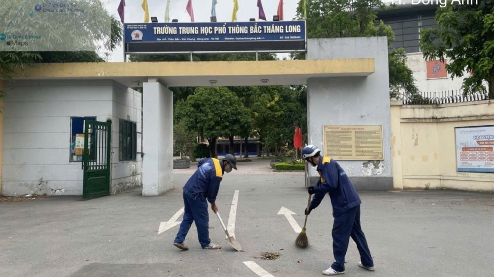 Công nhân thoát nước Hà Nội miệt mài phục vụ kỳ thi, đề phòng thời tiết xấu