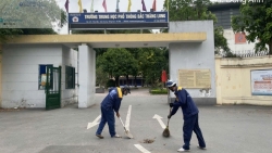 cong nhan thoat nuoc ha noi miet mai phuc vu ky thi de phong thoi tiet xau