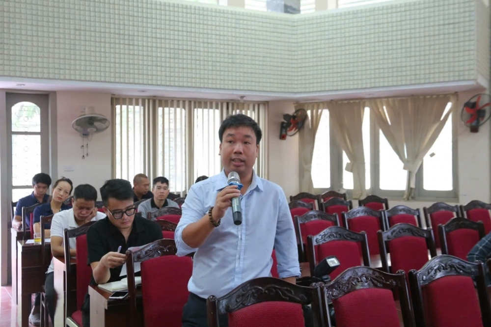 Phóng viên báo Tuổi trẻ Thủ đô tác nghiệp tại 