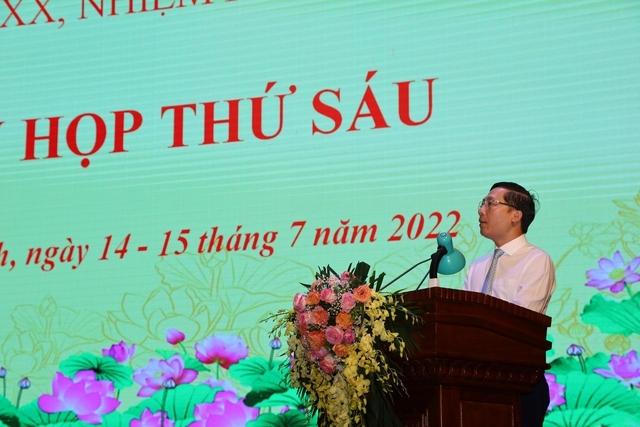 Ông Nguyễn Thanh Liêm- Bí thư Huyện ủy phát biểu tại kỳ họp