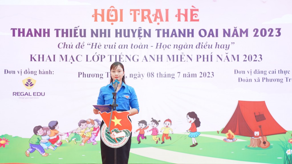 Đồng chí Nguyễn Thị Minh Nguyện - Bí thư Huyện đoàn Thanh Oai phát biểu tại hội trại