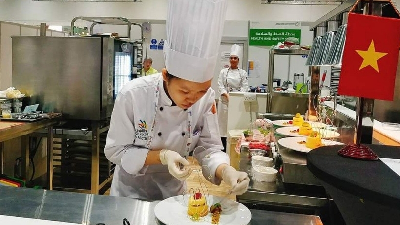 Bài 2: Cô gái theo nghề bếp, đạt thành tựu bất ngờ