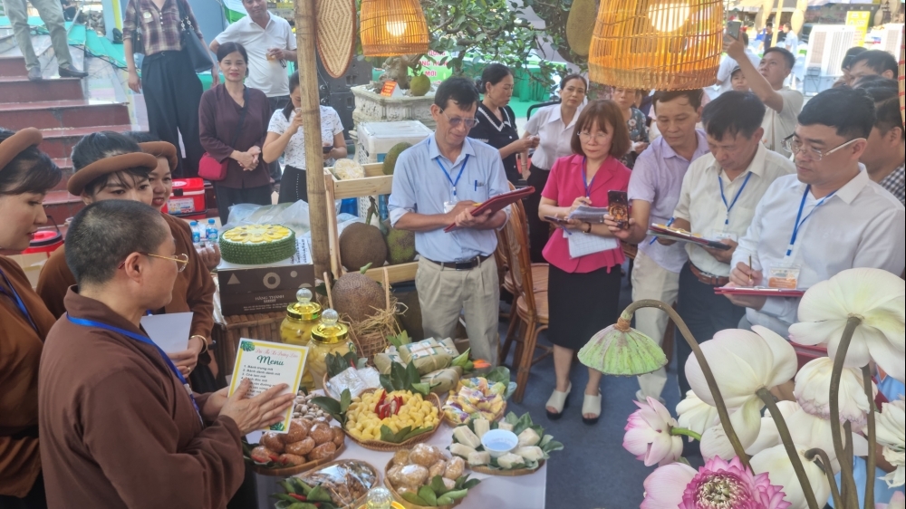 Ngỡ ngàng trước sức sáng tạo của nghệ nhân tại Hội thi mít Hà Nội năm 2024