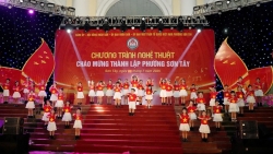 ron rang dem nhac chao mung thanh lap phuong son tay