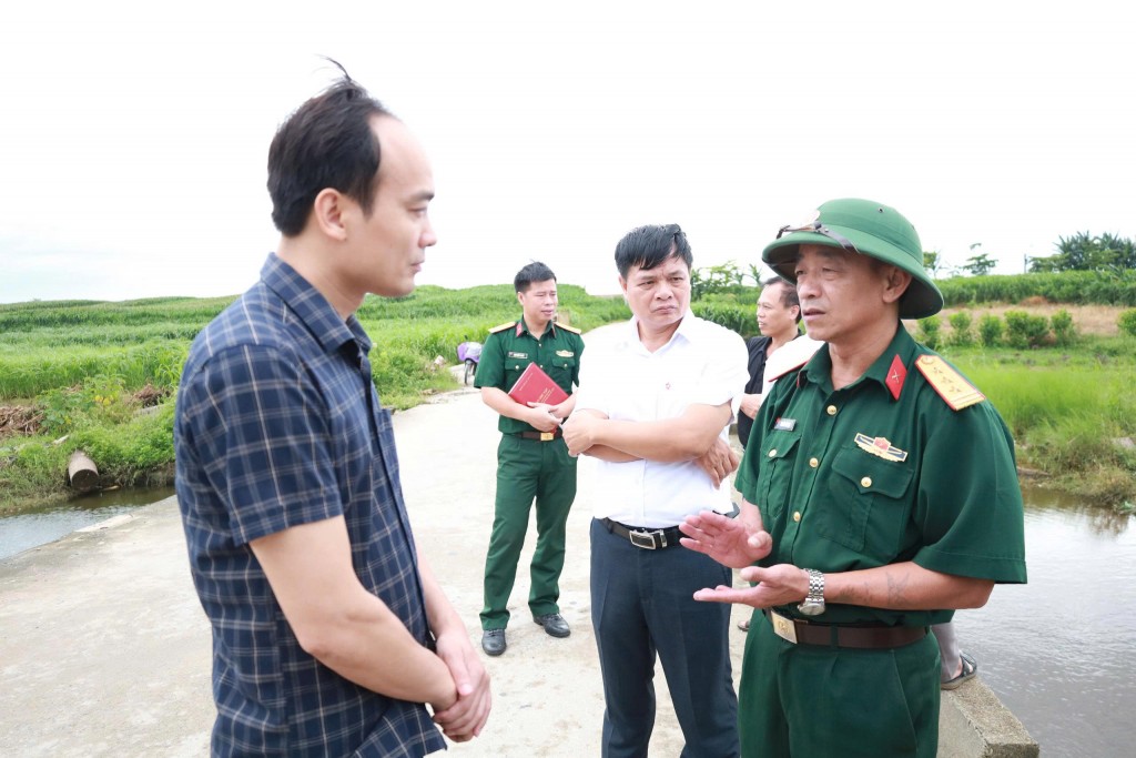 hượng tá Nguyễn Văn Vạn – Phó Chỉ huy trưởng Cụm khu vực phòng thủ số 2 hượng tá Nguyễn Văn Vạn – Phó Chỉ huy trưởng Cụm khu vực phòng thủ số 2