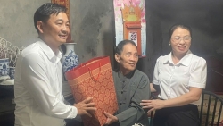 Xã Quang Minh chăm lo đời sống cho người có công