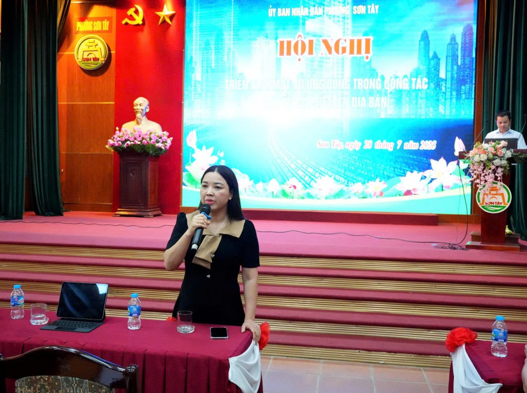 Phường Sơn Tây tăng cường triển khai ứng dụng chuyển đổi số Phường Sơn Tây tăng cường triển khai ứng dụng chuyển đổi số