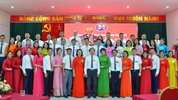 phuong tung thien doi moi manh me trong cong tac dang