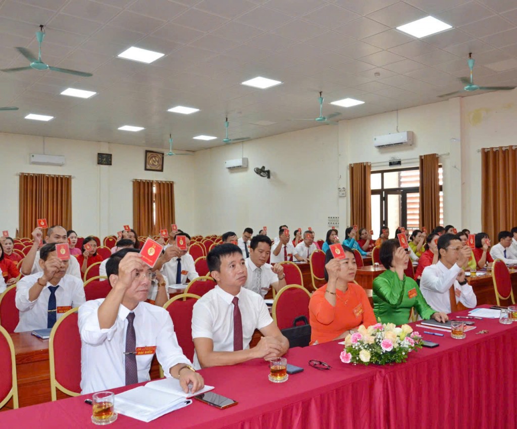 Các đại biểu nhất trí cao với phương hướng, nhiệm vụ trong nhiệm kỳ Các đại biểu nhất trí cao với phương hướng, nhiệm vụ trong nhiệm kỳ