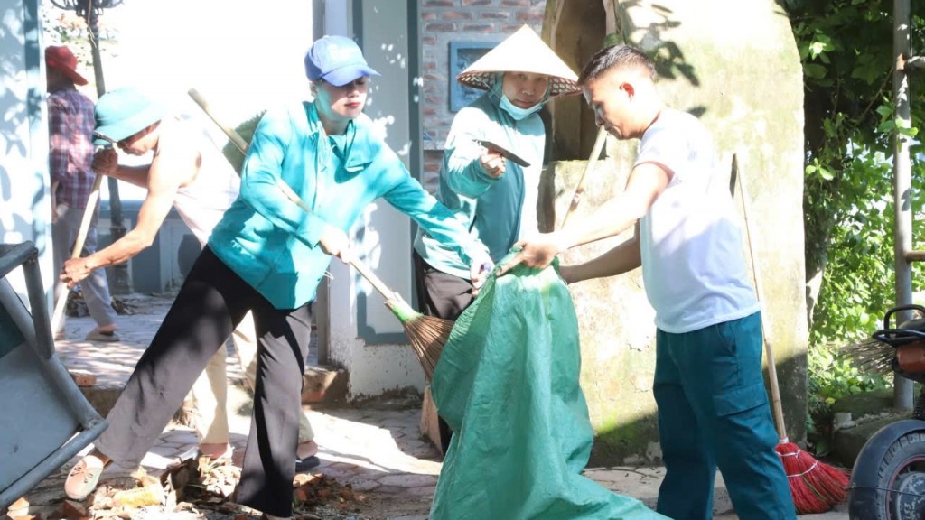 Cán bộ, Nhân dân xã Thượng Phúc hành động vì môi trường